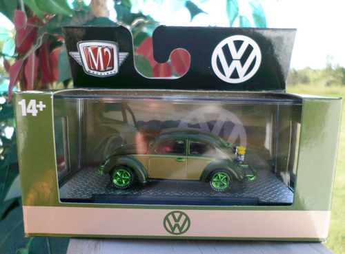 M2 Machines 1953 VW Beetle Deluxe USA Model Chase with Green Tires - Picture 2 of 21