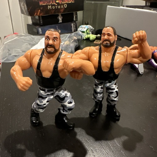 WWF WWE HASBRO THE BUSHWACKERS LUKE & BUTCH 1991 Actions Work Great Paint HOF