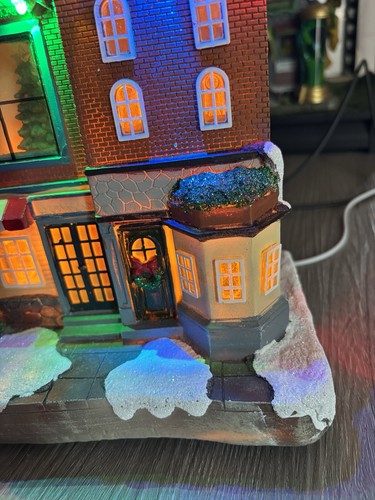 Carole Town Collection Christmas Village Lowe’s Brownstones Lemax 2023 - Picture 17 of 22