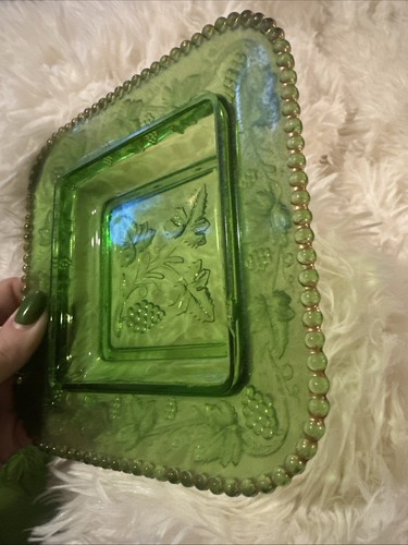 EAPG US GLASS CO. EMERALD GREEN BEADED GRAPE BUTTER DISH. BEAUTIFUL! RARE! - Picture 4 of 18