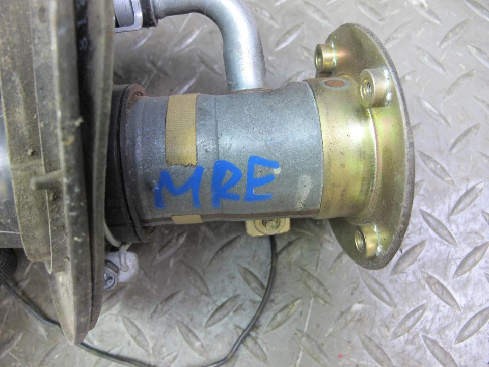 86-91 MAZDA RX7 FC3S CUELLO DE LLENADO DE COMBUSTIBLE CON MONTAJE DE MANGUERA OEM Foto 2 de 4