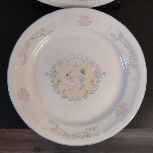 20 Piece Tienshan Stoneware Boy & Girl Memories - (4) 5 Piece Place Settings - Picture 7 of 11