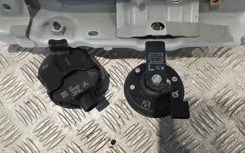 PANNELLO SLAM TOYOTA C-HR MK1 X10/X11 2020 - Foto 7 di 7