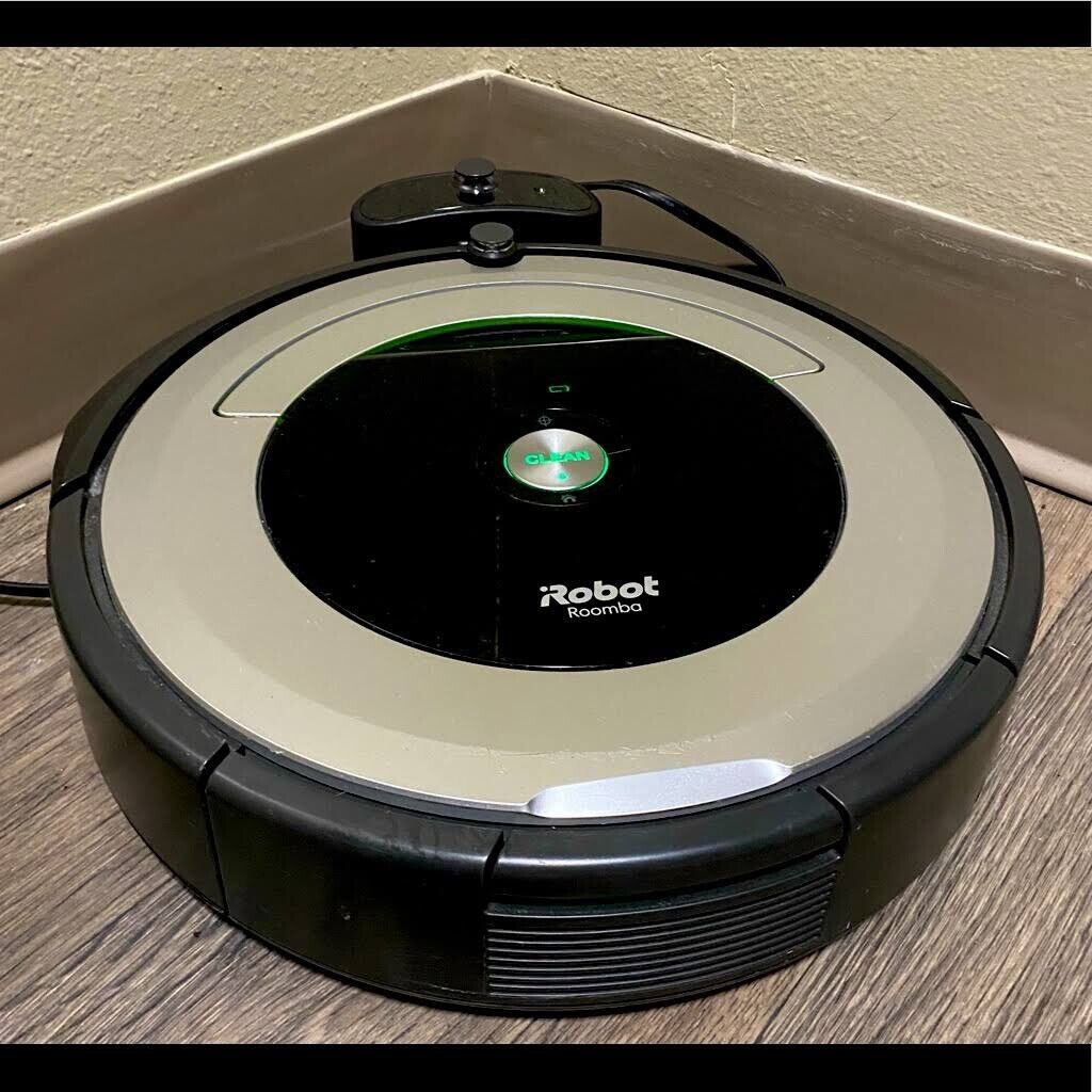 iRobot Roomba 690 Wi-Fi Connected Vacuuming Robot In Great Condition iRobot Roomba 690 Wi-Fi Connected Vacuuming Robot In Great Condition