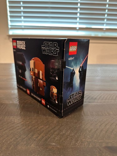New Sealed LEGO set #40547 Obi-Wan Kenobi & Darth Vader Brickheadz - Picture 5 of 6