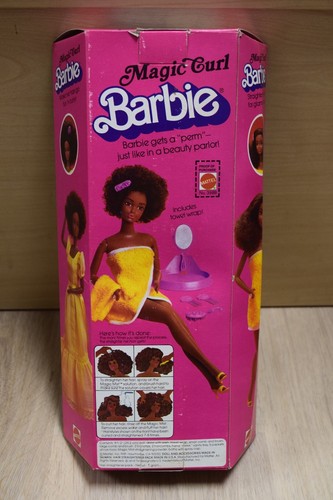 1981 Vintage Magic Curl Barbie Black Hair #3989 With Box Vintage Rare - Picture 2 of 11