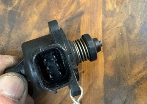 YAMAHA CONTROL VALVE F150 63P-1312A-00-00 2004-2005 MODELS - Picture 4 of 6