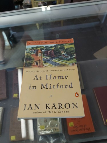 At Home in Mitford (The Mitford Years) - Paperback By Karon, Jan - GOOD - Bild 1 von 4