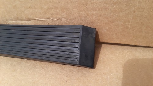 Mercedes Benz W123 300D AT  Accelerator Pedal Rubber Pad 1233010082 OEM - Bild 4 von 10