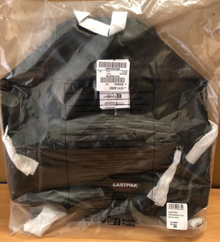 EASTPAK Padded Pak'r Rucksack Schulrucksack Rucksack Glossy Black schwarz Neu - Bild 1 von 3