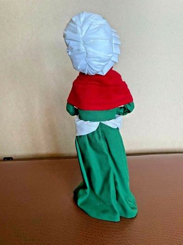 BYERS CHOICE CAROLER - MRS CRATCHIT WITH A PLUM PUDDING - 1985 - Bild 5 von 7