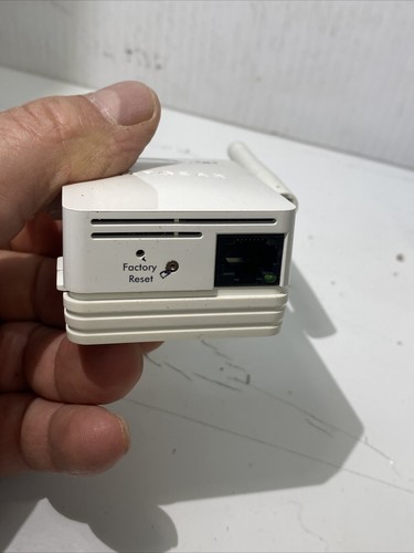 2 NETGEAR Network Universal WiFi Range Extenders WN3000RP & WN3000RP V2 - Picture 10 of 12