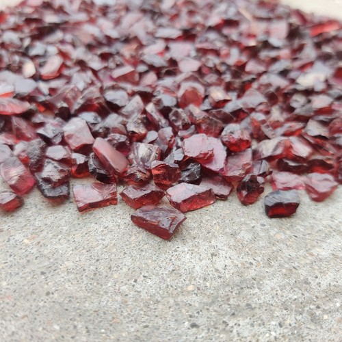 Natural Untreated Red Garnet Tiny Size Gemstone Rough, Healing Stone Rough Lot. - Picture 3 of 8