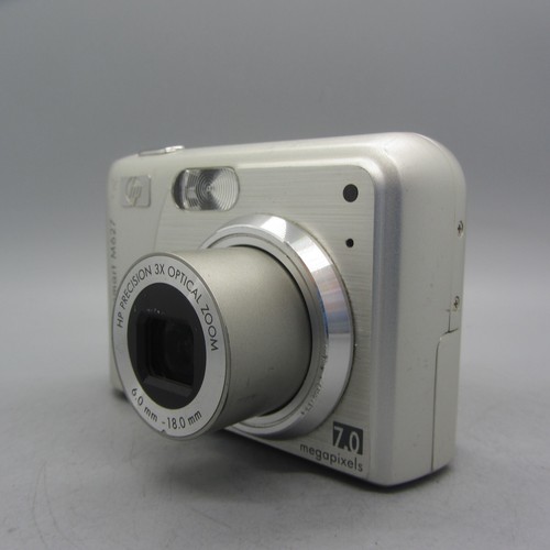 HP Digital Camera Photosmart M627 7.0MP Silver Tested - Picture 2 of 8
