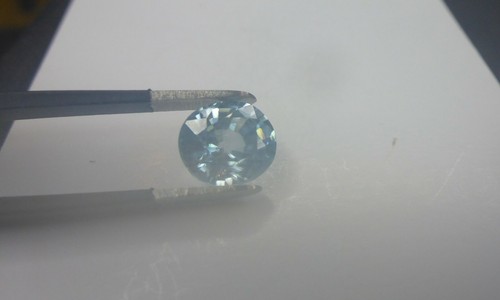3.03 CTS HUGE NATURAL BLUE ZIRCON OVAL CUT, CAMBODIA, 9.47 X 6.85 X 4.59 MM, IF - Imagen 5 de 6