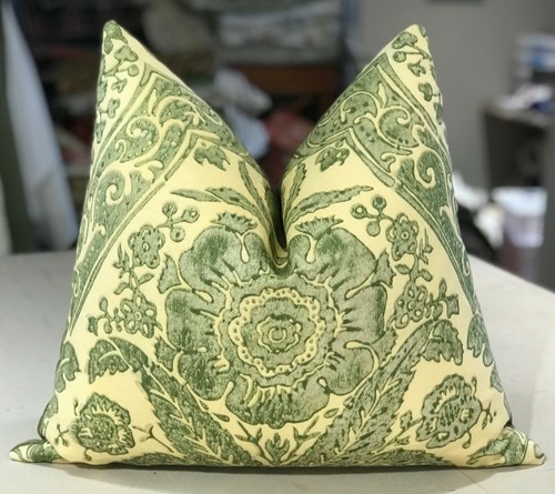 EIN SCALAMANDRE GRÜN AUF GELB "LUCA" HANDBLOCKIERTES LEINEN MASSGESCHNEIDERT LENDENKISSEN - Bild 1 von 2