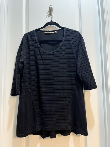 Soft Surroundings Pleated 3/4 Sleeve Round Neck Tunic Top Large Black