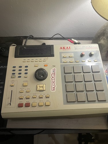 Mpc 200 Xl - Card Reader . One Pad Needs To Be Replaced - Picture 4 of 7