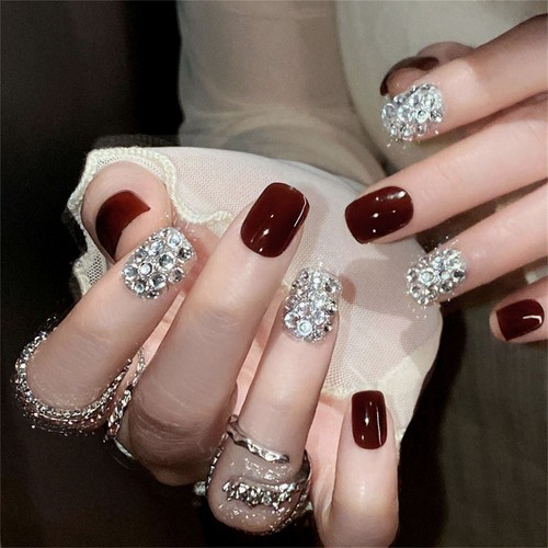 Manicura 24 piezas Cuadrada Corta Prensada Uñas Falsas Diamantes Brillantes Vino Rojo Festival - Imagen 4 de 4