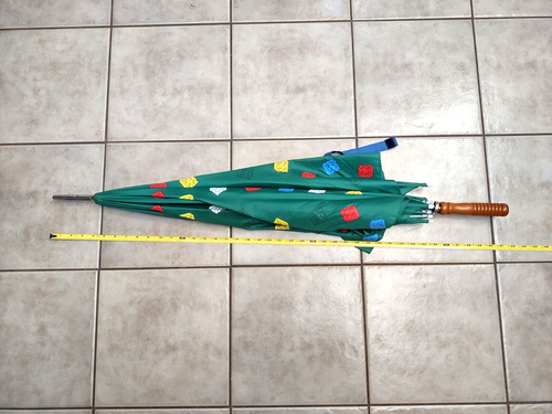 Vintage Legoland Parks Umbrella Windsor Resort Berkshire England Green - Picture 17 of 18