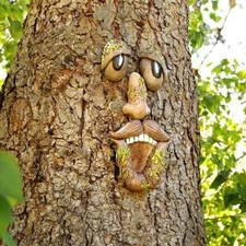 Tree Faces Decor Old Man Tree Hugger Bark Ghost Face for Halloween Easter Garden