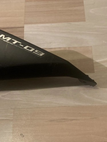 Yamaha Mt 09 Side Fairing Matte Black 1RC-21711-00 - Picture 2 of 9