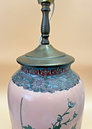 Japanische Cloisonne’ Tischlampe aus der Meiji-Zeit mit Rosenblumen - Vogel mit Heuschrecke - Bild 9 von 22
