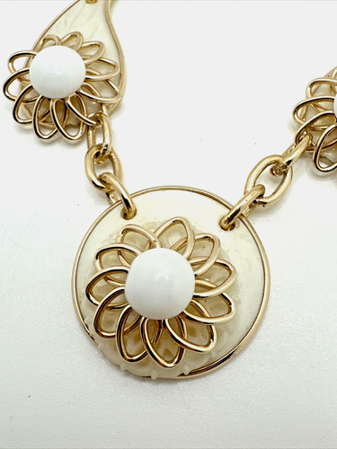 Vintage Art Deco Lucite Leaf Necklace Gold Tone Link Choker Germany 14" - Picture 6 of 11