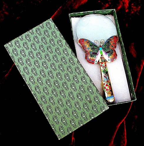 1960'S CHINESE GILT - ENAMELED BUTTERFLY MAGNIFYING GLASS - Picture 3 of 3