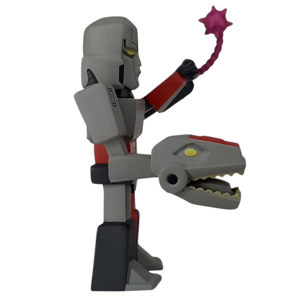 Figura de vinilo KidRobot Megatron Transformers vs GI Joe Decepticon villano juguete fuera de caja Foto 3 de 4