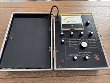 Vintage B&K Model 466 CRT Cathode Ray Tube Tester W/Manual Turns On Not Tested