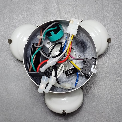 Hunter Classic Series 42" Ceiling Fan Light Section Kit 3 Socket White - Picture 7 of 11