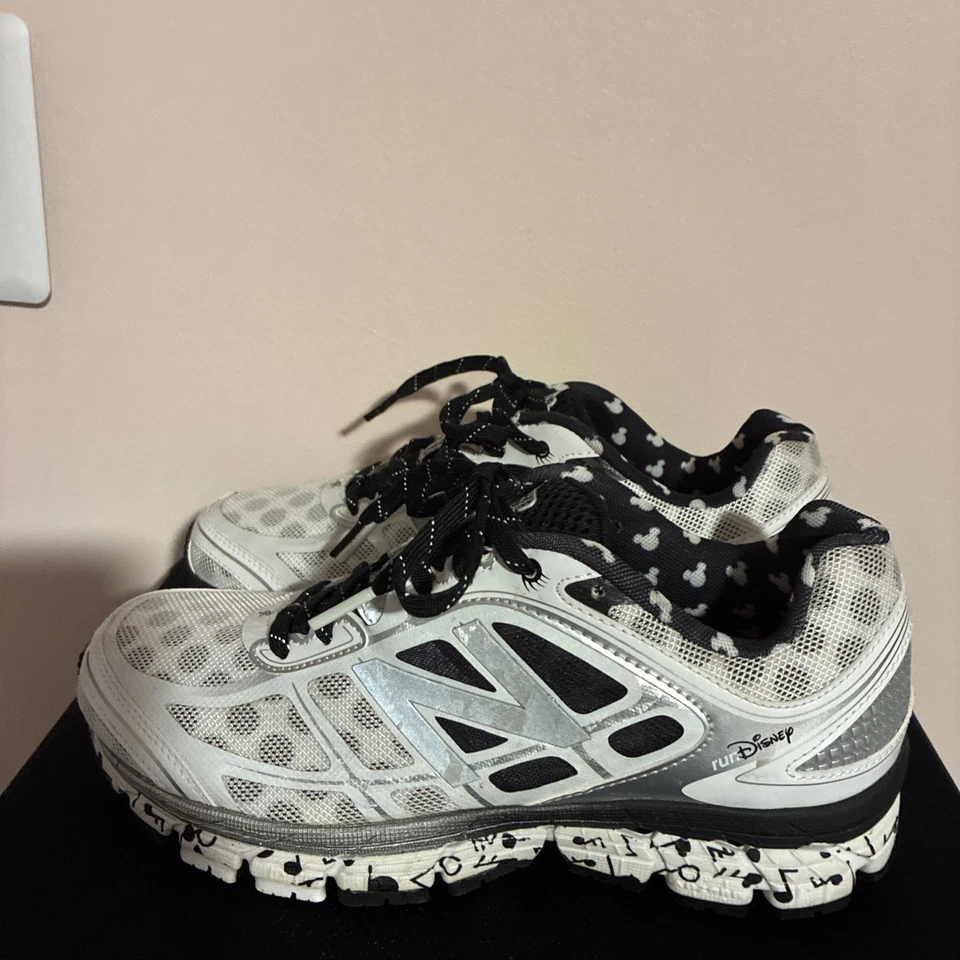 New Balance 860 Disney Run Minnie Mouse 2015 ZAPATOS RAROS Talla 8 EE. UU. NUEVOS sin CAJA Foto 2 de 4