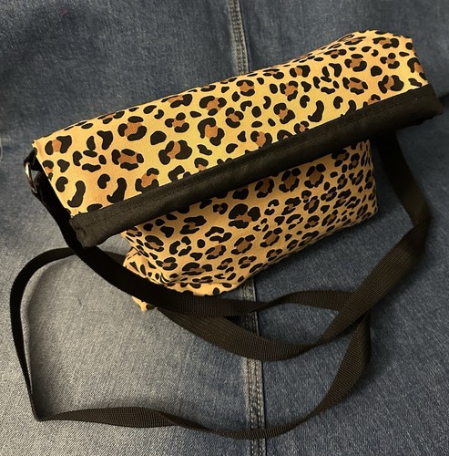Handmade Medium Fold Over Tote Messenger Bag Crossbody Cheetah Multicolor Bag - Picture 2 of 4