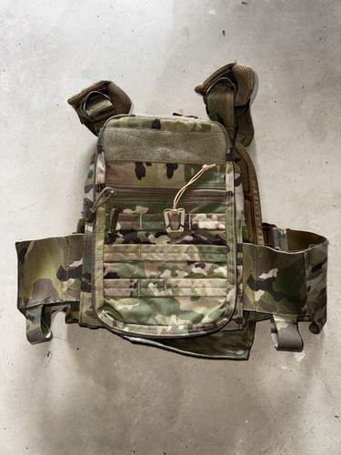 Raine Tactical Plate Carrier - Picture 2 of 3