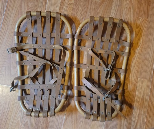 Vintage Bear Claw Bamboo Frame Snowshoe Set w Bindings