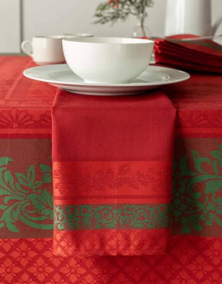 BENSON MILLS CHRISTMAS HOLIDAY MAJESTIC JACQUARD RED TABLE RUNNER 14" x 72" NEW - Image 3 of 4