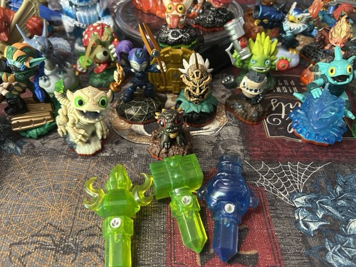 Lote de 31 figuras sueltas Skylanders incluyendo accesorios - Imagen 6 de 8