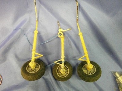 SCALE TRICYCLE LANDING GEAR, USED