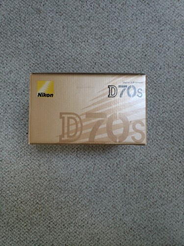 Nikon D70s 35mm DSLR  Camera Body Only No Lens - Picture 3 of 10