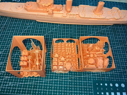 3D Printed 1/350 Royal Navy Arethusa class light cruiser Unpainted Model Kit NEW - Picture 2 of 9