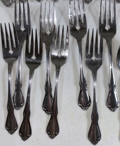 53Pc Oneida OneidaCraft Deluxe CHATEAU Stainless Flatware Service For 8 Plus Ser - Picture 5 of 7