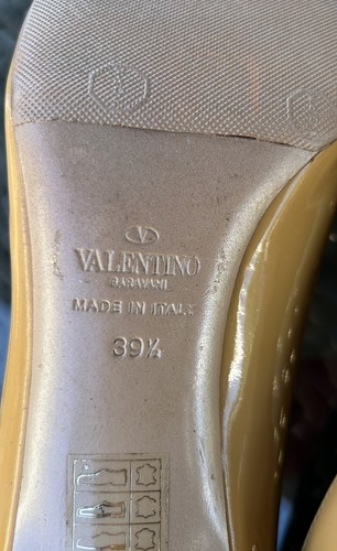 Zapatos de tacón Valentino Garavani charol con moño para mujer 39,5 arena nude - Imagen 6 de 10