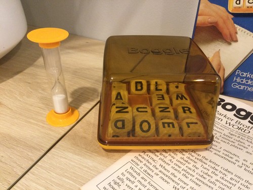 Vintage BOGGLE Parker Brothers Hidden Word Game No. 104 ~ Clean and Complete - Picture 5 of 9