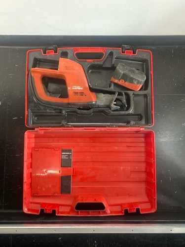 Hilti WSR 650-A 24V Cordless Reciprocating Saw W/ Battery and Saw At (EZ5001721) - Picture 2 of 11