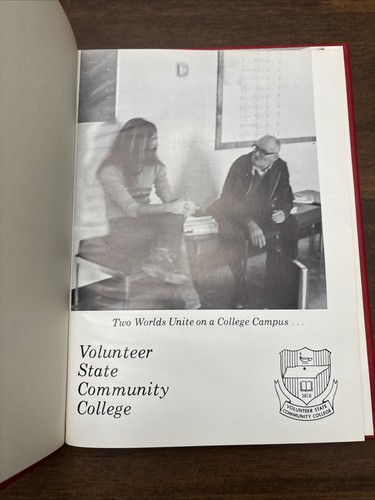 1975 Yearbook Volunteer State Community College Gallatin Tennessee TN Book - Picture 2 of 15