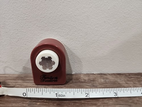 Family Treasures Paper Punch Small Shapes Lot - Picture 6 of 8
