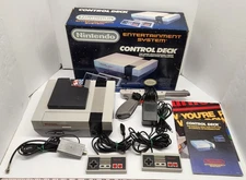 1988 Nintendo NES Control Deck Console Video Game System Complete Box Gun Tested