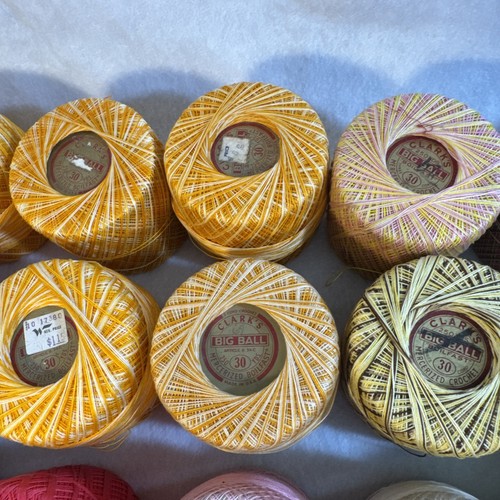 Lot of 32 Vtg Clarks Big Ball Mercerized Cotton Boilfast Crochet Tatting Thread - Picture 10 of 11