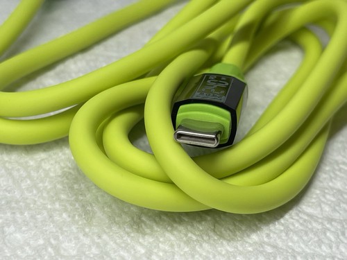 240W Fast Charging USB Type-C to Type-C Cable (1.5m, Yellow, Real-Time Power - Picture 9 of 9